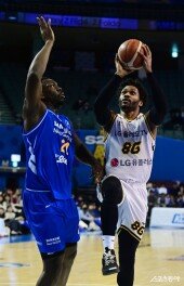 먼로, 가볍게 뛰어서