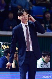 김주성 감독, 고민 깊어지는 점수차