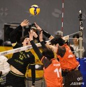 황경민 ‘넘어가라’