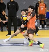 신호진 ‘내가 받아’