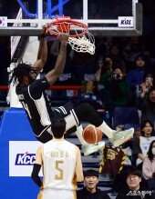 워니, 파워 덩크슛!