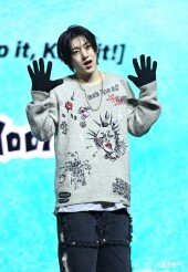 킥플립 계훈 ‘깜짝이야’