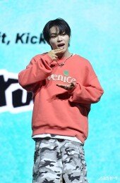 킥플립 아마루 ‘밥 잘 먹어요’