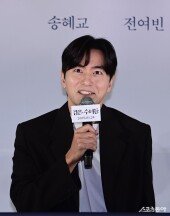 이진욱, ‘전 재밌게 봤는데’