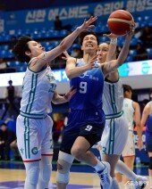 이경은, 그림같은 슛~