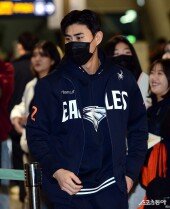 심우준, 이제는 한화맨~