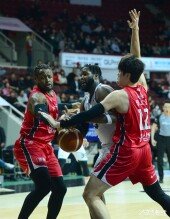 카터 ‘뚫어야해’