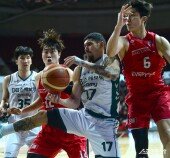 알바노 ‘내가 먼저 잡았어’