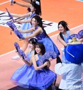 설 맞은 우리카드 치어리더의 한복 공연