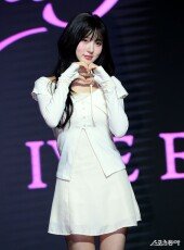 아이브 가을, 청순한 요정~