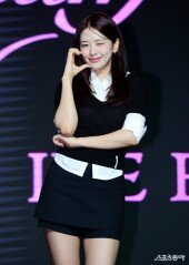 아이브 안유진 ‘돋보이는 윙크~’