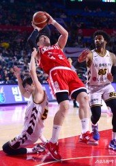 최부경 ‘넘어져도 쏜다’