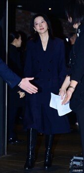 이영애, 산소 같은 입장