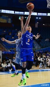 이정현, 들어가라!