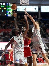 워니 ‘두 명이라도 못 막아’