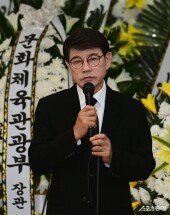 설운도, 침통한 추도사