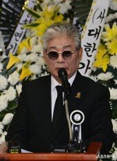 염정훈 복지위원장, 엄숙하게 시작되는 영결식