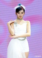 블링원 라니, 화보급 미모~