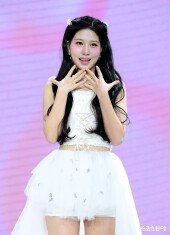 블링원 클로이 ‘순백의 미소~’