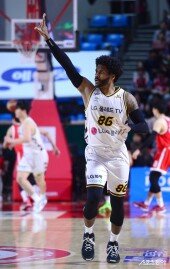 먼로 ‘3점슛 성공’