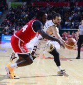 워니-마레이, 루즈볼 다툼