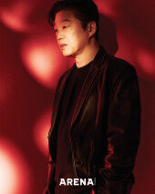 김희원 “재밌는 작품 일원이 된다면 배우든 감독이든 상관 無” [화보]