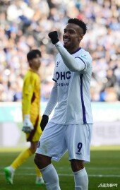 모따, 극적인 결승골