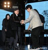 밴드 YB 쇼케이스. 김수철 깜짝 방문