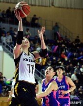 강이슬, 득점 찬스!