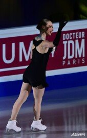 브레이디 테넬, 오드리 모습으로