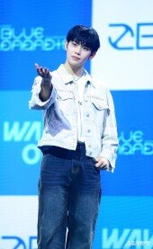 제로베이스원 김태래 ‘명창 강아지’