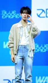 제로베이스원 한유진 ‘막내 하트’