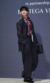 로운, 화보 촬영 아니야