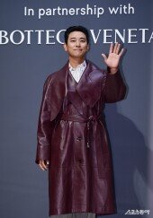 주지훈, 시선 사로잡는 코트