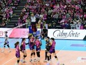 흥국생명 ‘만원관중, 김연경 앓이~’