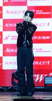 누에라 기현 ‘시무룩 꽃받침’