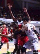 오브라이언트 ‘리바운드 성공’