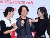 김가은-이선빈 ‘감독님 감자 포즈 해주세요’