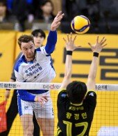 막심 ‘고공 스파이크’