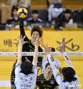 차영석 ‘블로킹이 올라오기 전에’