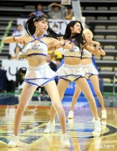 치어리더 박기량 ‘신나게 흔들어요’