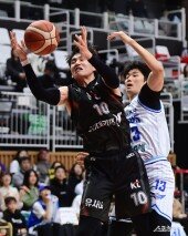 문성곤, 무조건 잡는다