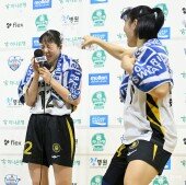 나가타 모에 ‘버저 비터 물세례’