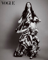 ‘현빈♥’ 손예진, 우아한 분위기 ‘압도적’ [화보]