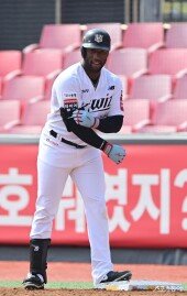 로하스, 투런포 포함 멀티히트