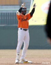 플로리얼 ‘0의 균형을 깨뜨린 1타점 2루타~’