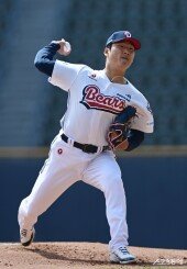 곽빈, 역동적인 피칭