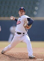 김택연, 강력한 피칭