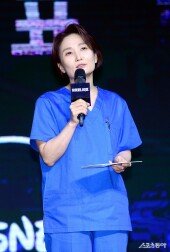 박경림 ‘의사 복장으로’