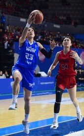 김단비, 김소니아 수비 따돌리고